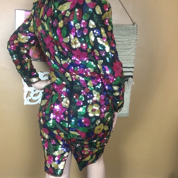 VINTAGE / 100% silk fully beaded cocktail dress - Picture 5 of 8